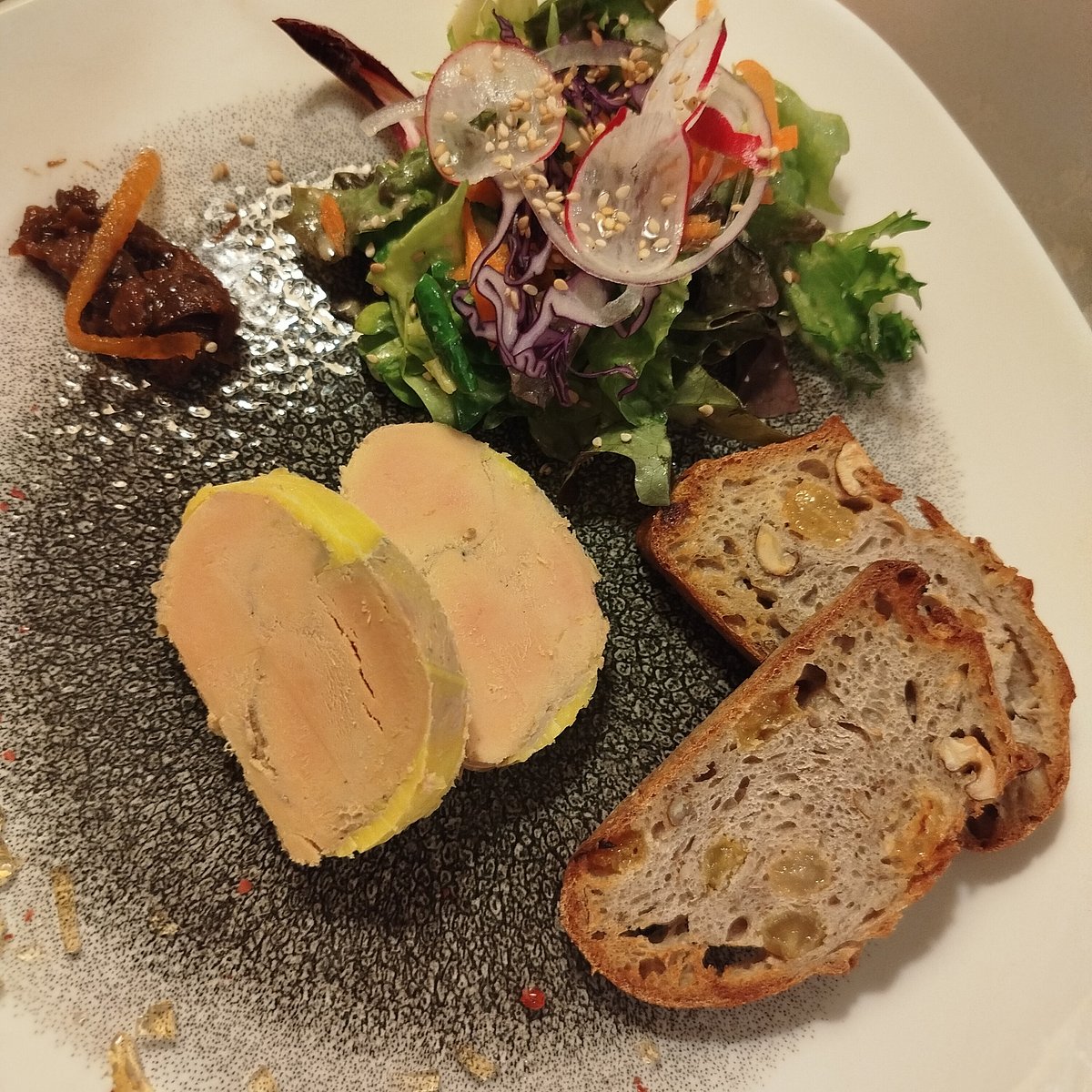 Assiette gourmande au foie gras du Sud-Ouest