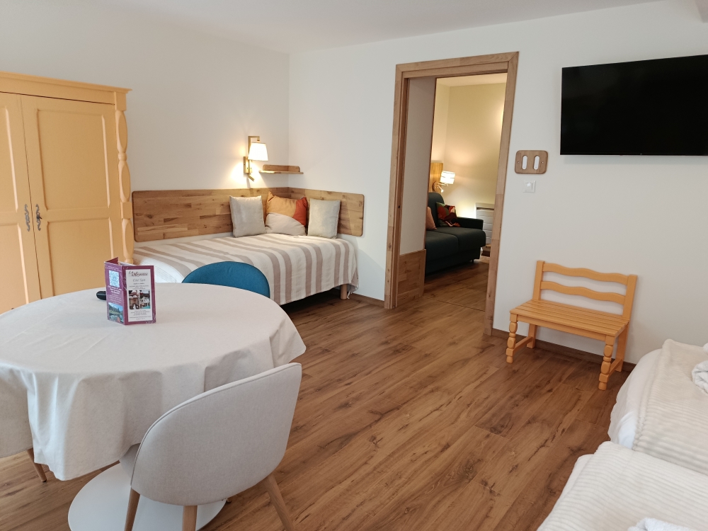 Suite familiale, banquette et chambre attenante
